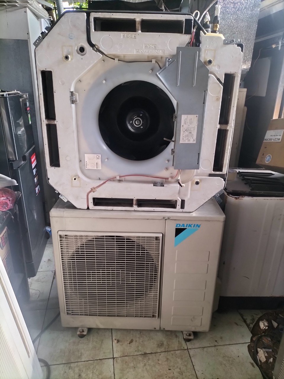 Máy lạnh âm trần Daikin 3HP giá rẻ